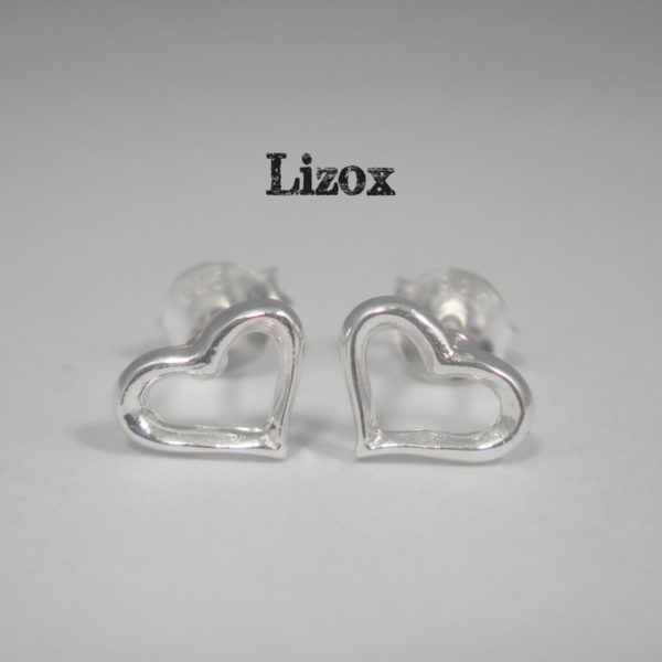 lizox-sterling-silver-heart-ear-studs