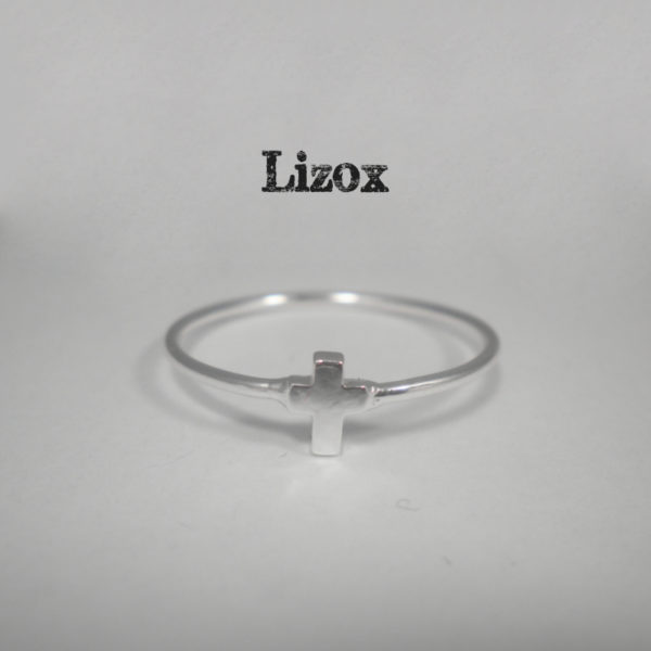 lizox-sterling-silver-cross-ring